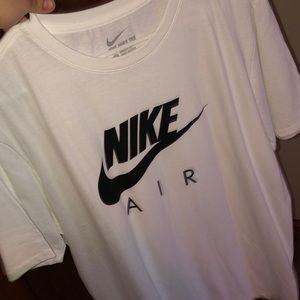 Nike Air Tee Size L